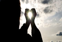 足球报：国足主场战澳大利亚预计到场采访记者不低于300人.